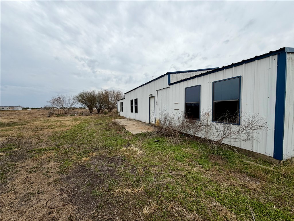 417 Jennifer Loop Orange Grove, TX 78372 - Photo 2 of 3