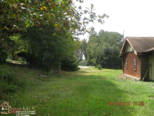 2203 Ireland Road Easley, SC 29640 - Photo 5 of 7