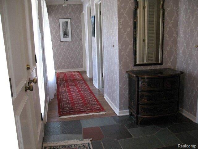 44 Colonial Road Grosse Pointe, MI 48236 - Photo 2 of 15 Foyer
