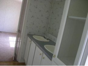 199 Cole Hollow Road Elizabethton, TN 37643 - Photo 8 of 10 Master Bath