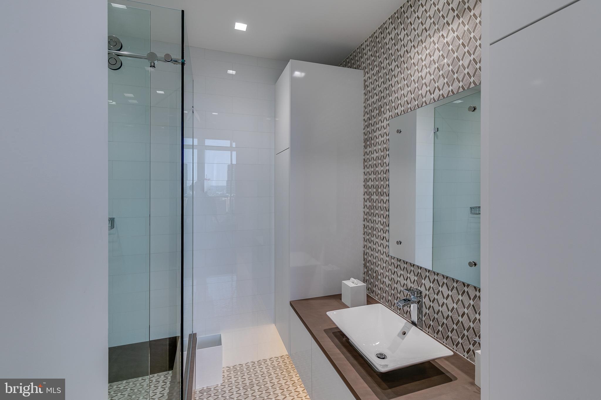 202 West Rittenhouse Square, Unit 1901 Philadelphia, PA 19103 - Photo 22 of 43 2nd Bath