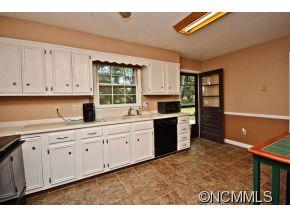 16 Sedgefield Road Candler, NC 28715 - Photo 6 of 16 Gallery Image 6