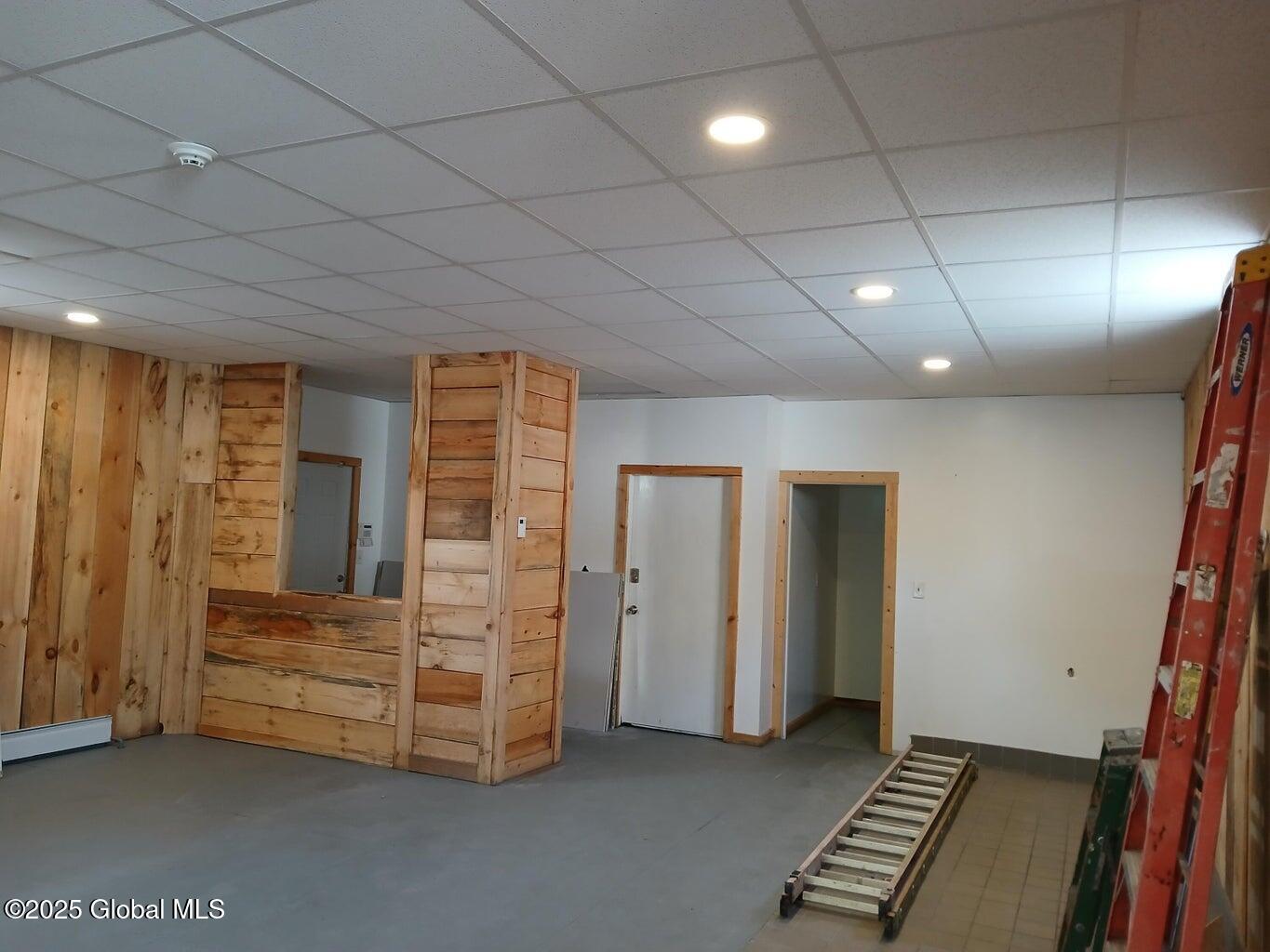 1317 Lower Broadway Schenectady, NY 12306 - Photo 9 of 12 20240614214000081122000000-o