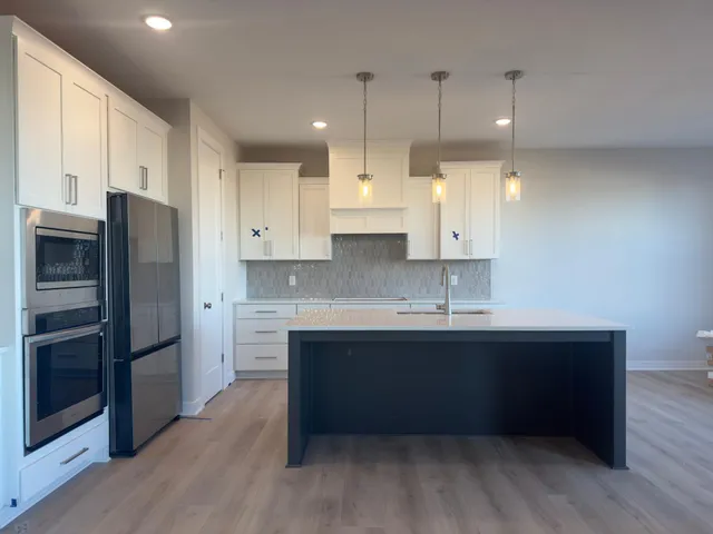 $949,900 | 18250 102nd Place North, Maple Grove, MN 55311