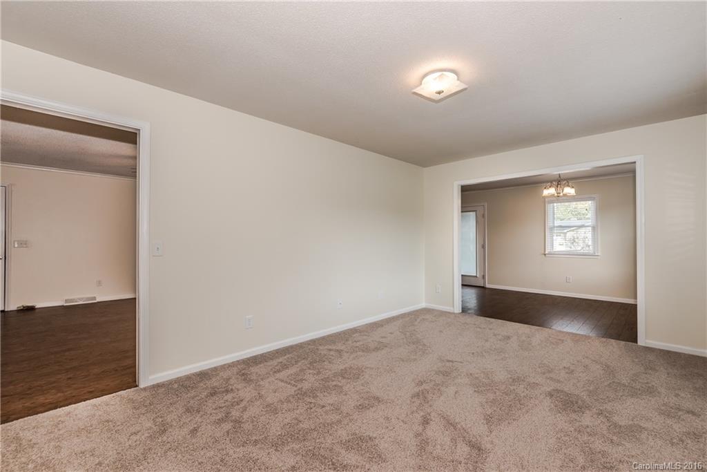 1149 Stallings Road Matthews, NC 28104 - Photo 3 of 23 Gallery Image 3