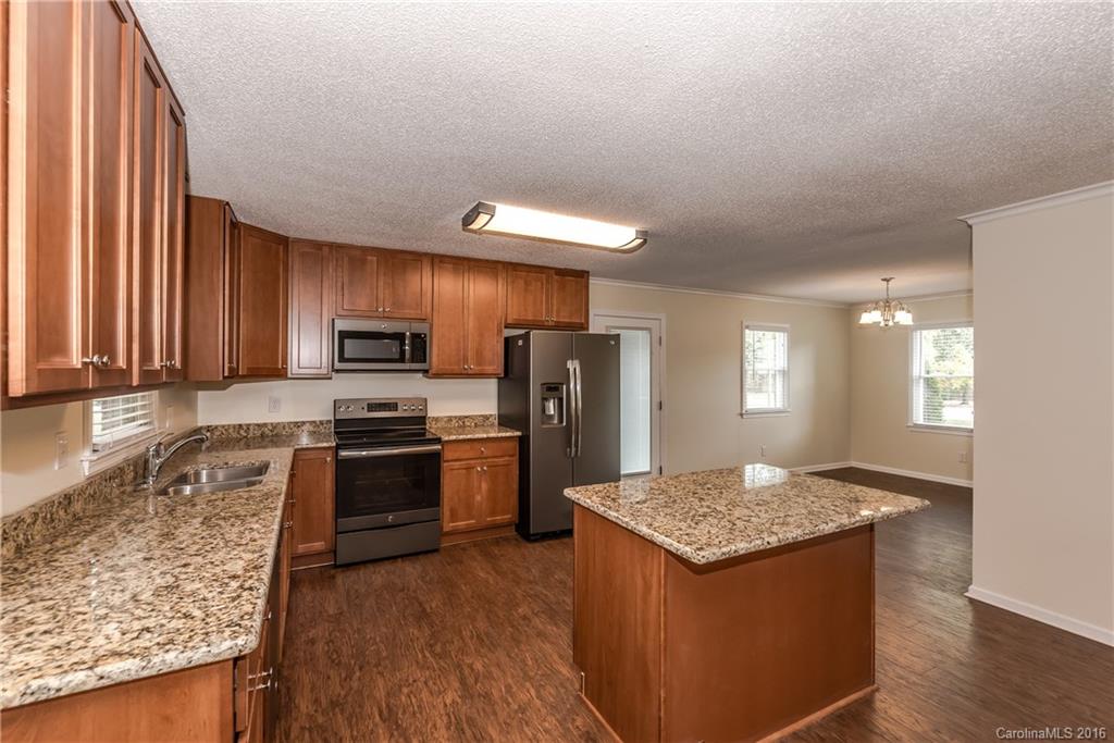 1149 Stallings Road Matthews, NC 28104 - Photo 8 of 23 Gallery Image 8
