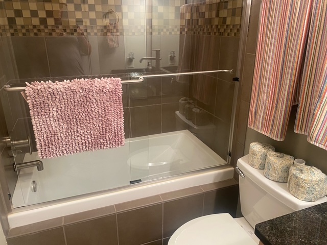 212 North Center Street, Unit 205 Bloomington, IL 61701 - Photo 16 of 25