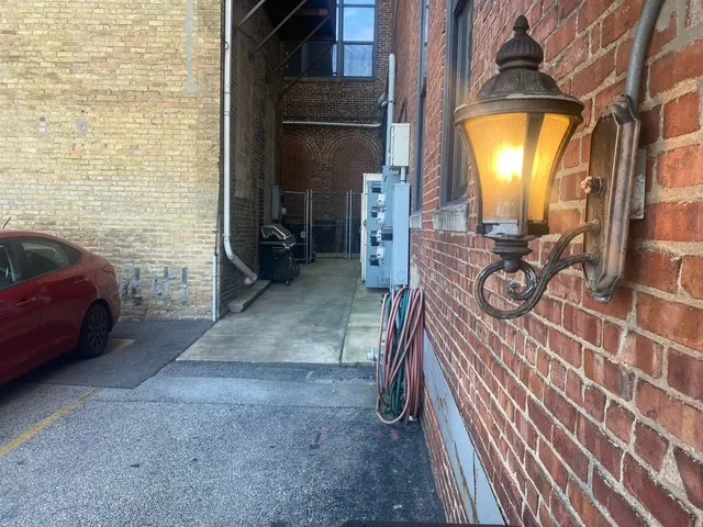 $262,000 | 212 North Center Street, Unit 205, Bloomington, IL 61701