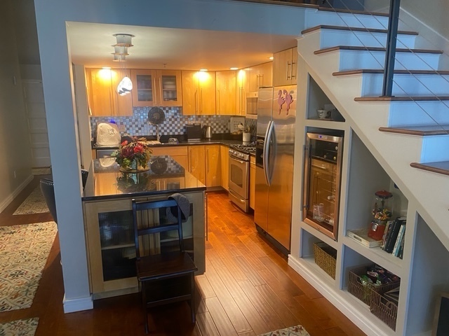 212 North Center Street, Unit 205 Bloomington, IL 61701 - Photo 4 of 25