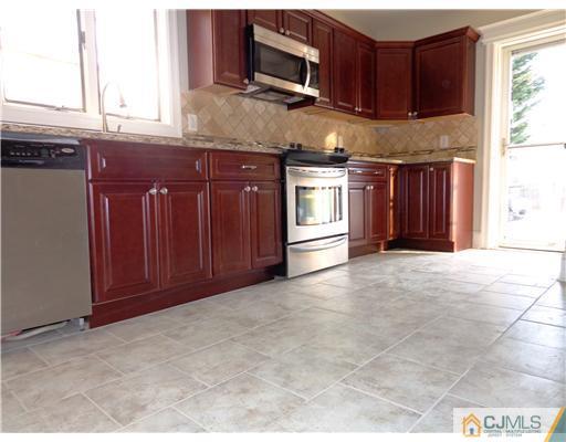 336 2nd Street Dunellen, NJ 08812 - Photo 4 of 16 Gallery Image 4