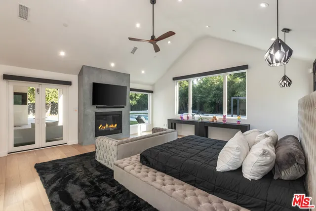 $17,000 | 4516 Del Moreno Drive, Woodland Hills, CA 91364