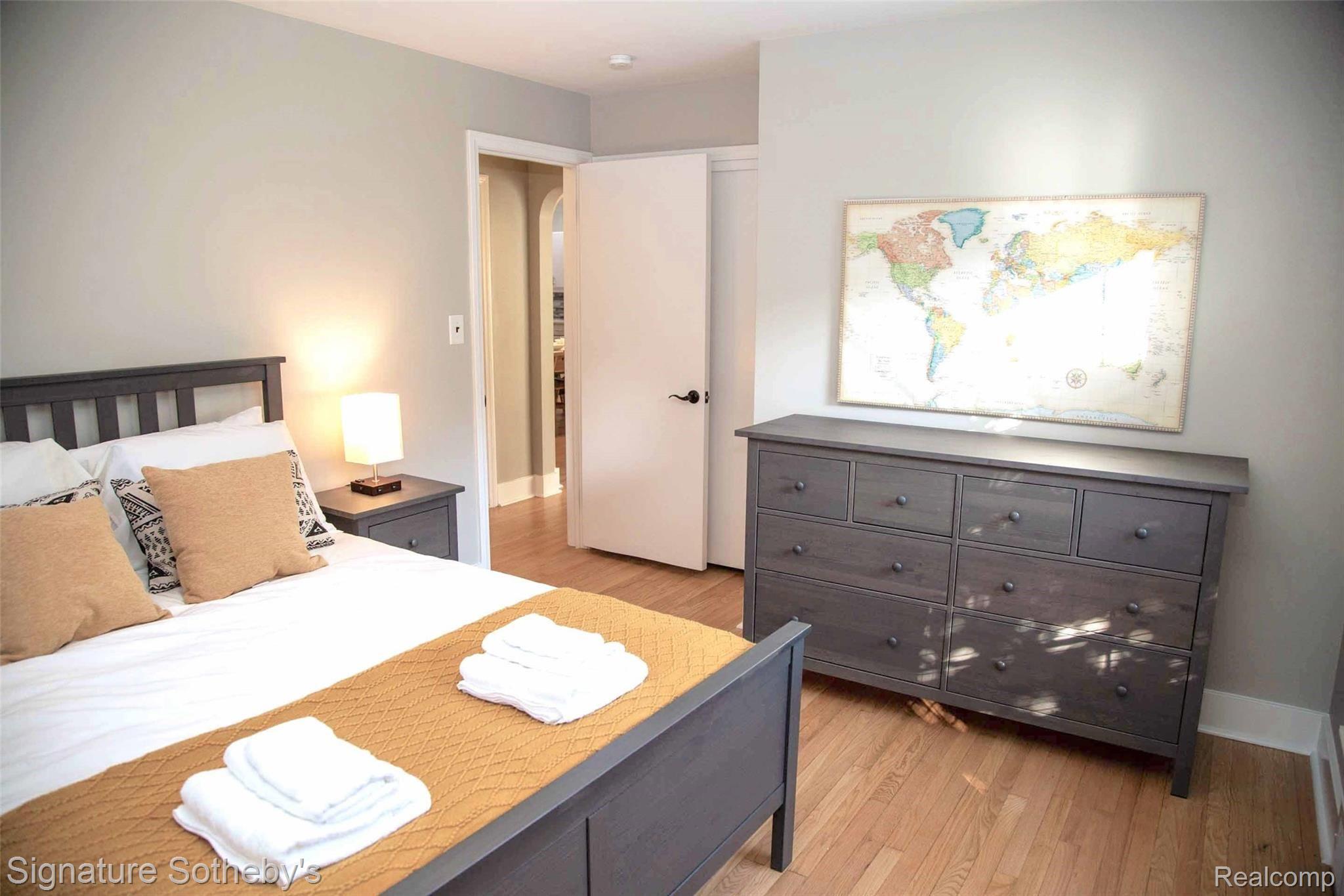 322 Kerby Road Grosse Pointe, MI 48236 - Photo 23 of 50 Second Bedroom 5.jpg