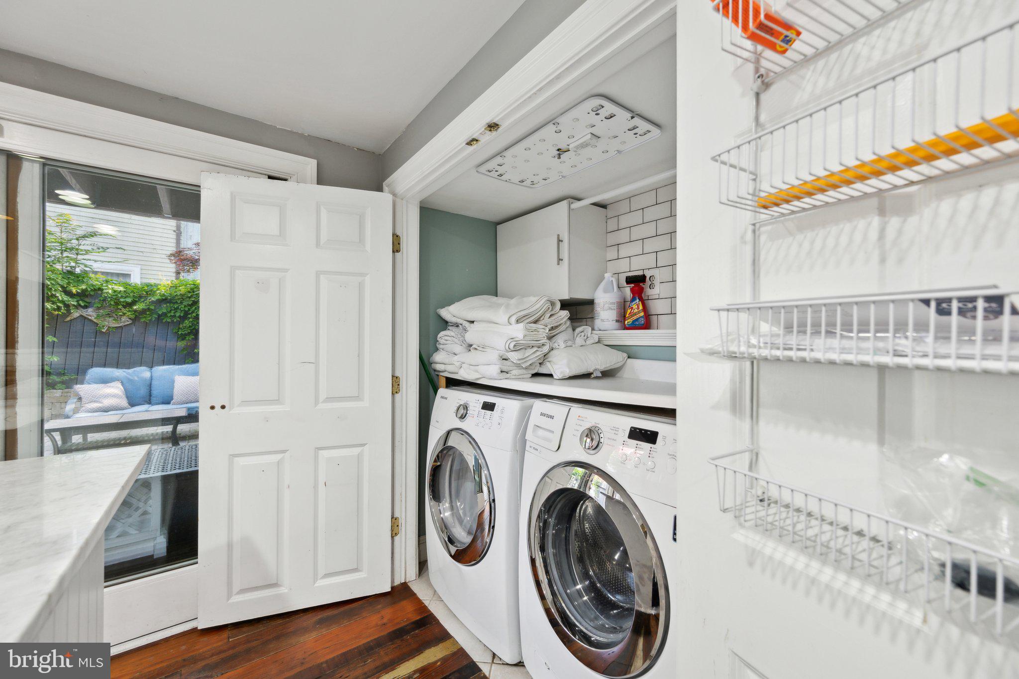 24 Fleet Street Annapolis, MD 21401 - Photo 11 of 32 a utility room with dryer and washer