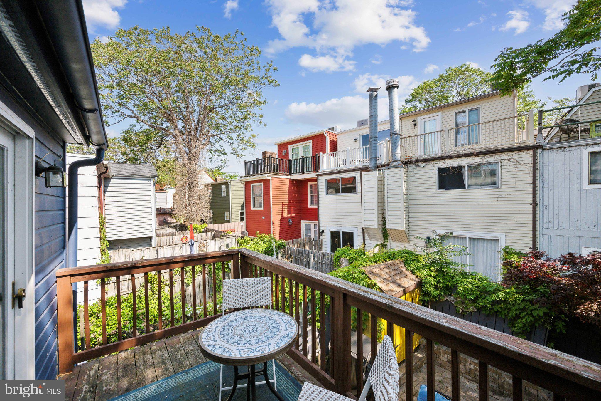 24 Fleet Street Annapolis, MD 21401 - Photo 20 of 32 a view of a city from a balcony