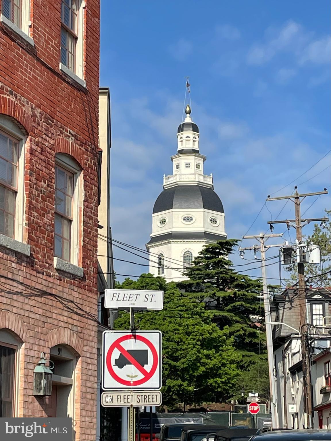 24 Fleet Street Annapolis, MD 21401 - Photo 30 of 32 a view of a city sign on a brick wall