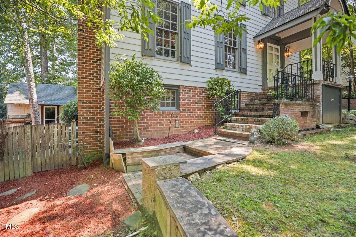 2124 Fallon Oaks Court Raleigh, NC 27608 - Photo 35 of 36 31-IMG_5161