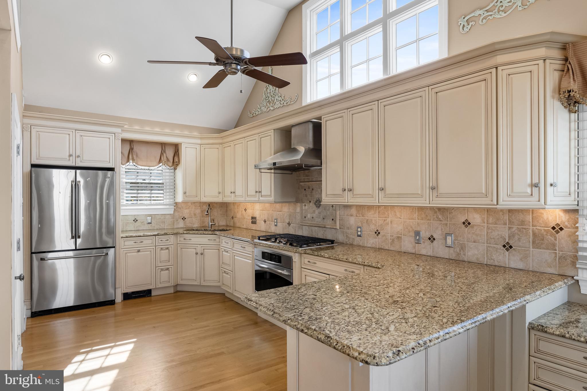 429 East Main Street Maple Shade, NJ 08052 - Photo 13 of 72 Granite counters