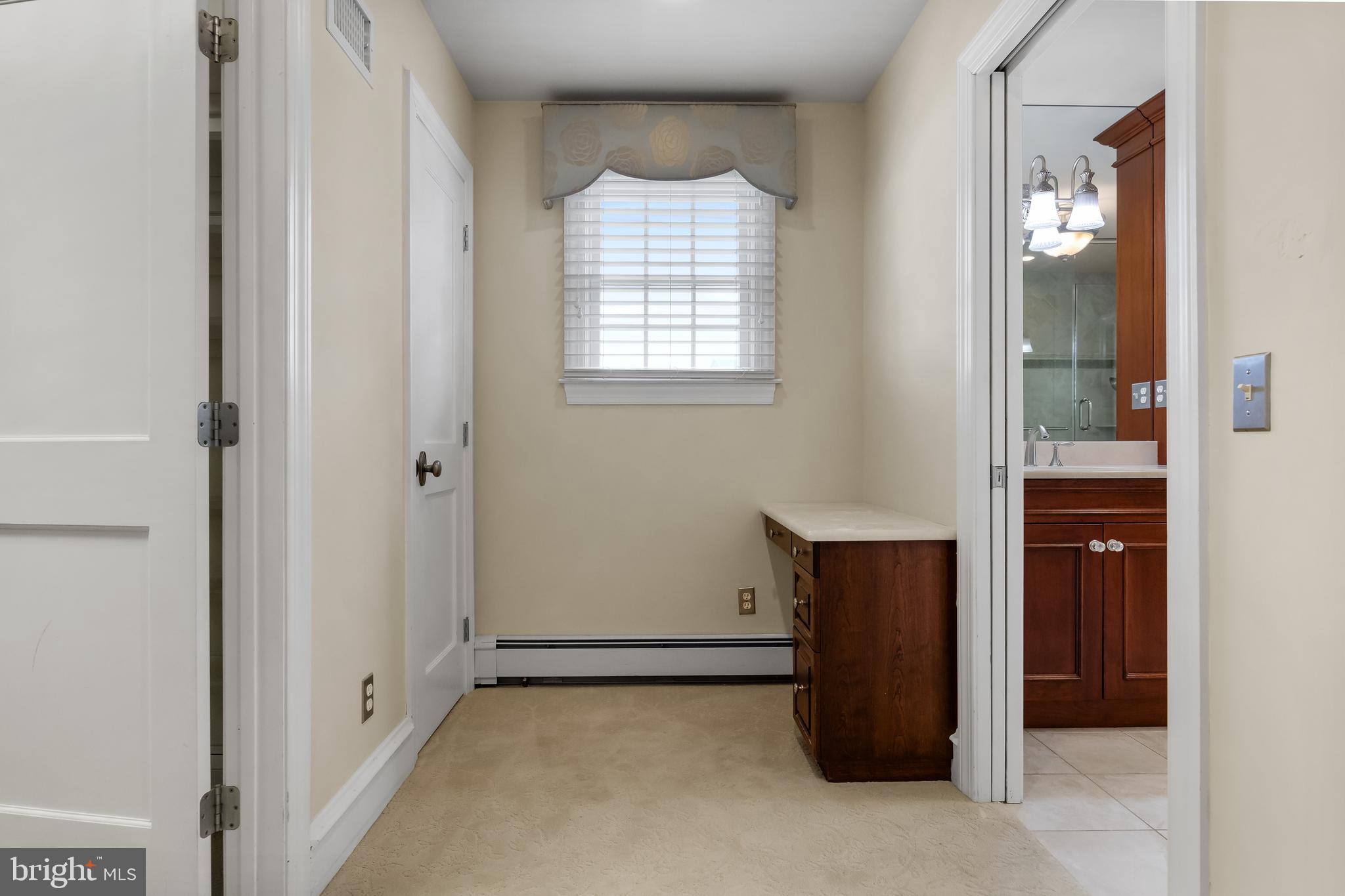 429 East Main Street Maple Shade, NJ 08052 - Photo 22 of 72 Vanity/dressing area