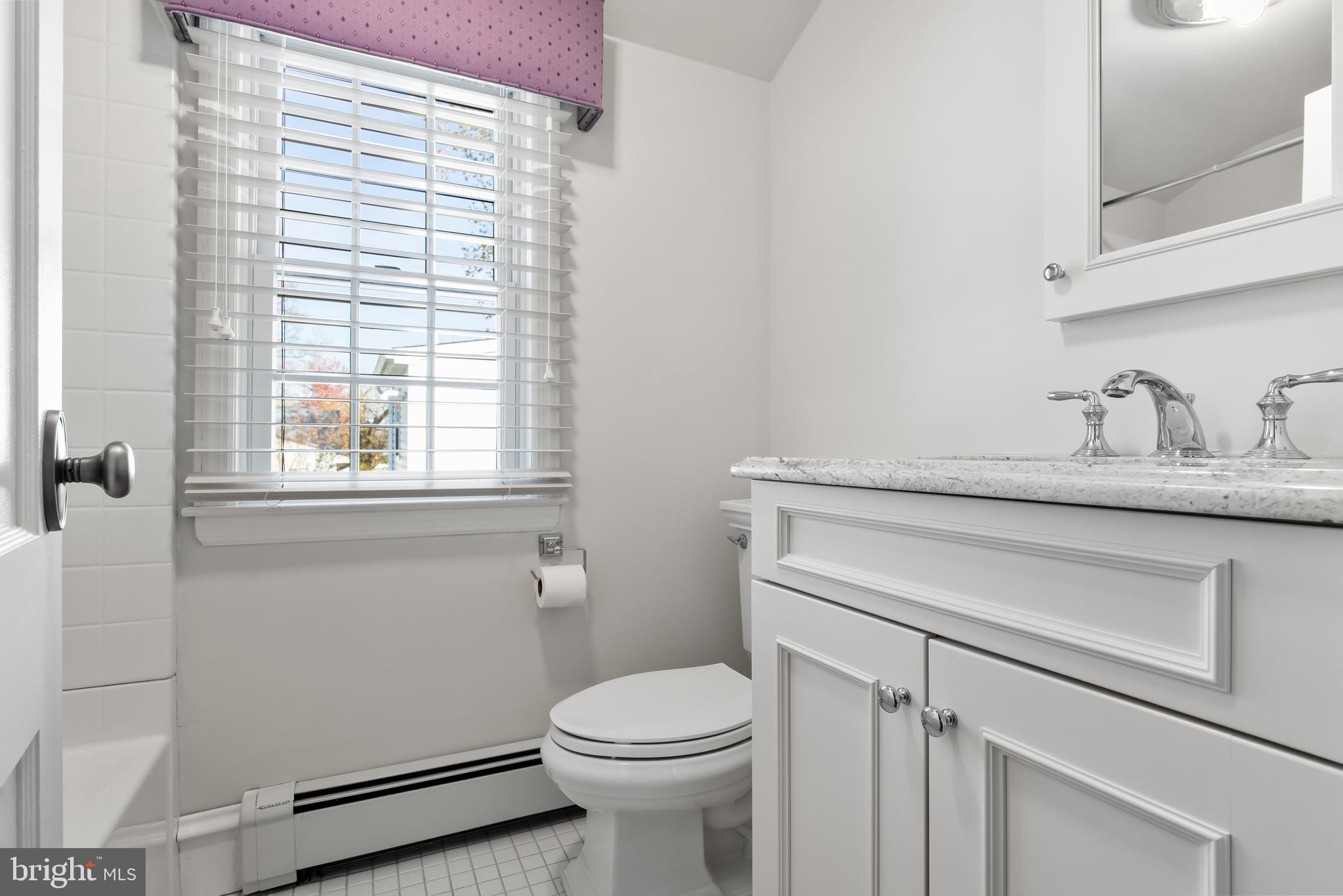 429 East Main Street Maple Shade, NJ 08052 - Photo 32 of 72 Full bathroom