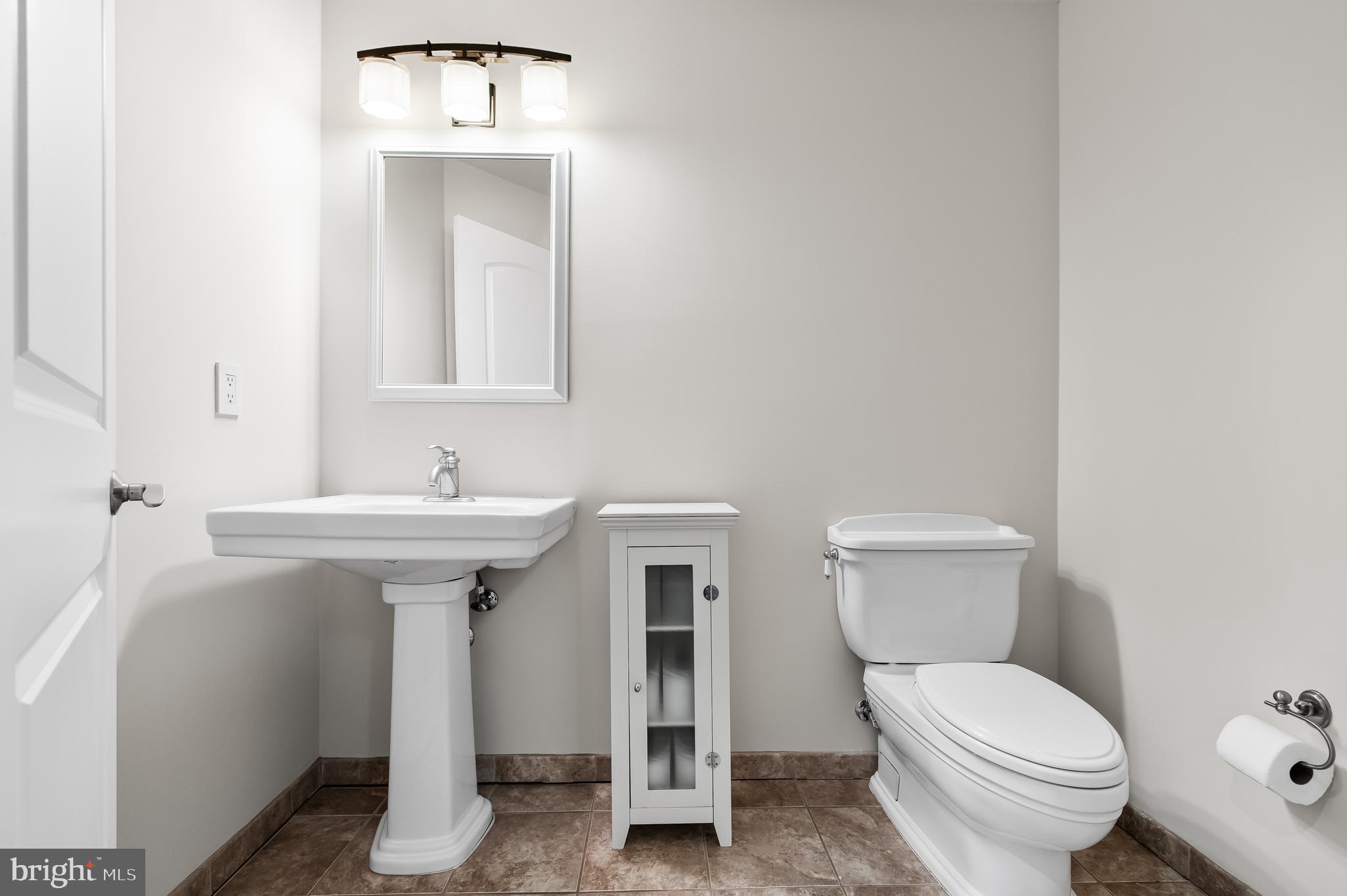 429 East Main Street Maple Shade, NJ 08052 - Photo 45 of 72 Powder room
