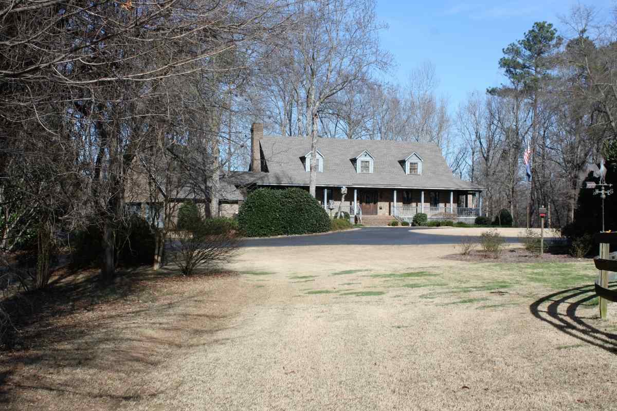 1022 Southfield Street Inman, SC 29349 - Photo 2 of 25