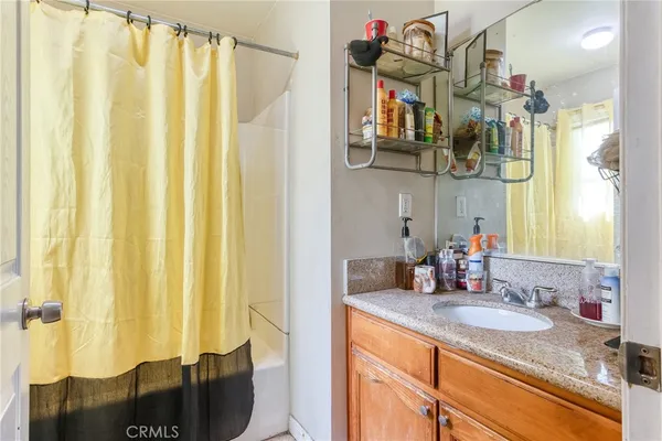 $1,175,000 | 1449-1447 West 83rd Street, Los Angeles, CA 90047