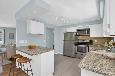 $599,000 | 6 Acre Avenue, Barrington, RI 02806