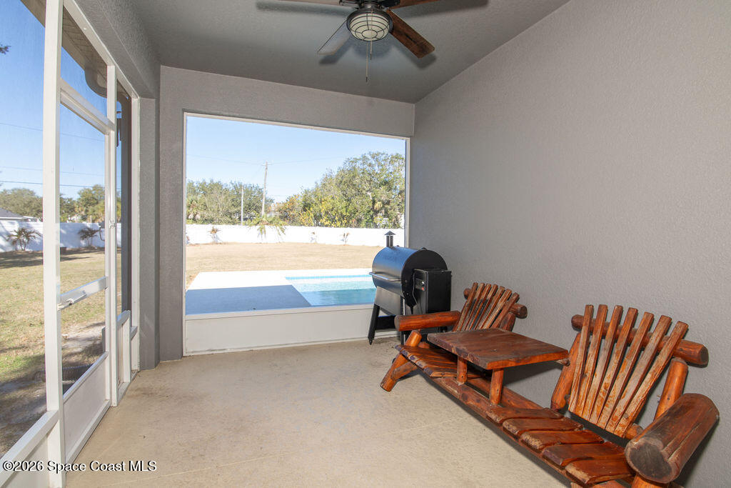 200 Triana Avenue Southwest Palm Bay, FL 32908 - Photo 20 of 27 a room with furniture and a window