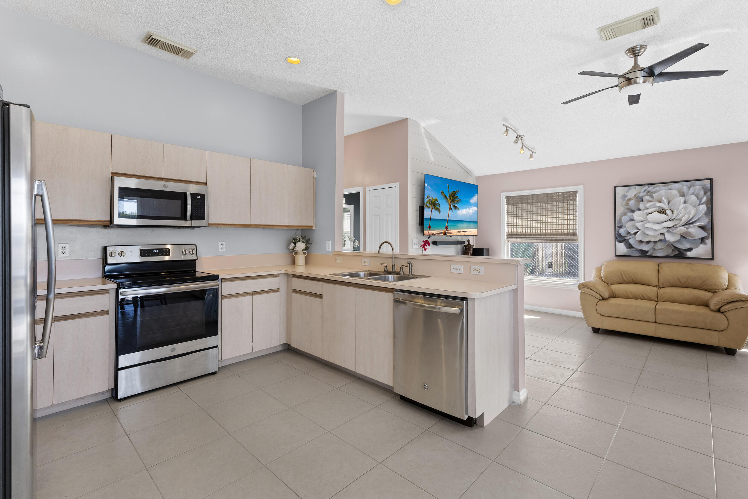 5192 Northwest Ever Road Port St. Lucie, FL 34983 - Photo 22 of 52 15_img_0819