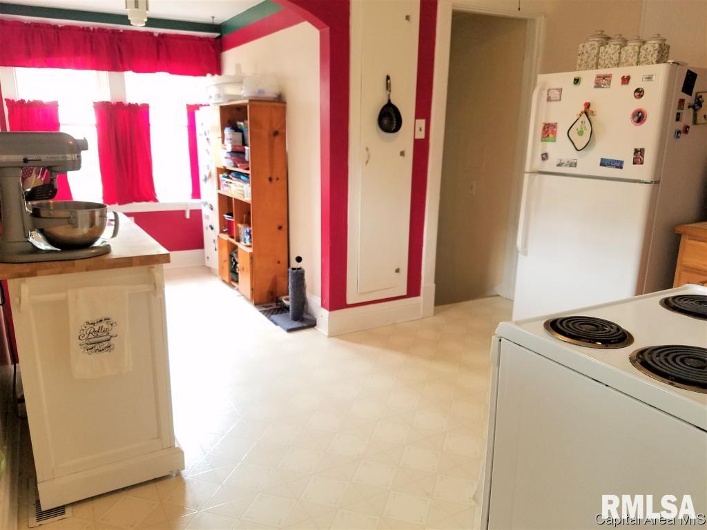 2177 Yale Boulevard Springfield, IL 62703 - Photo 11 of 22