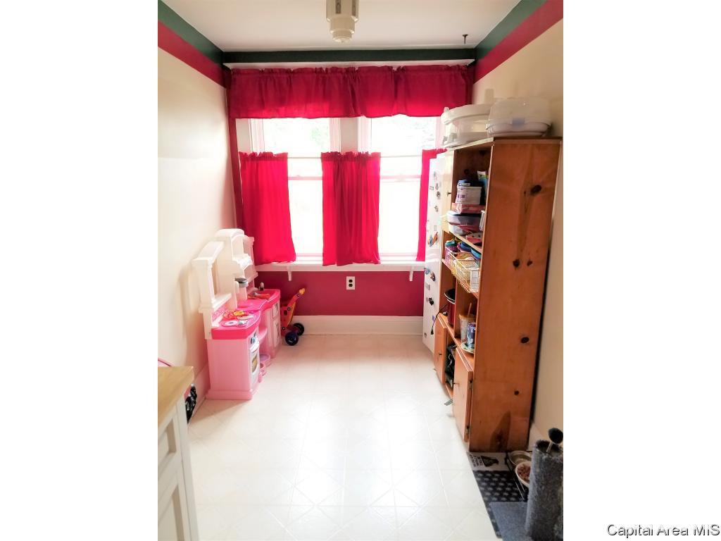 2177 Yale Boulevard Springfield, IL 62703 - Photo 12 of 22