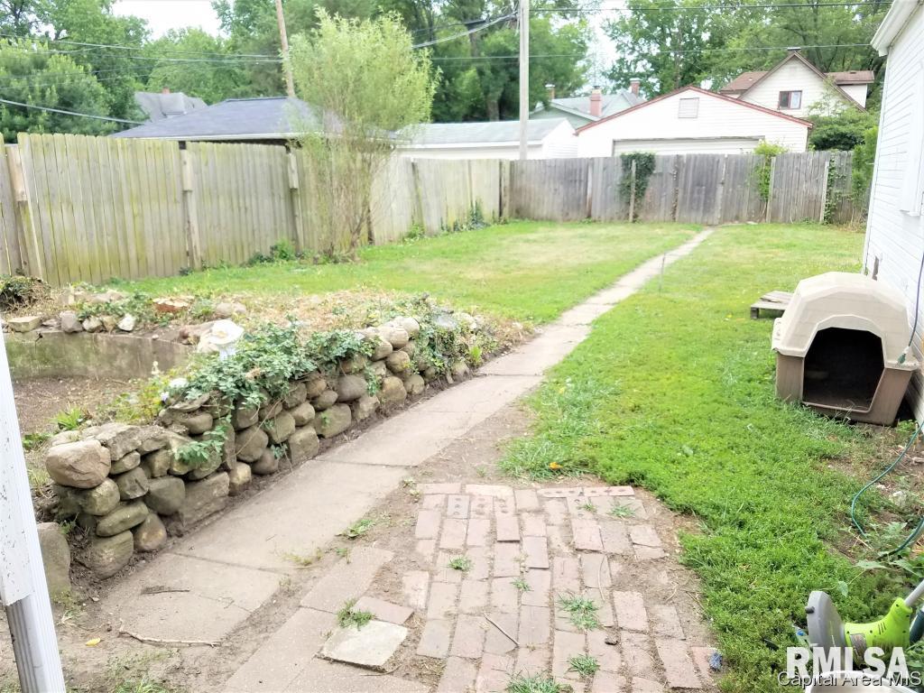 2177 Yale Boulevard Springfield, IL 62703 - Photo 20 of 22