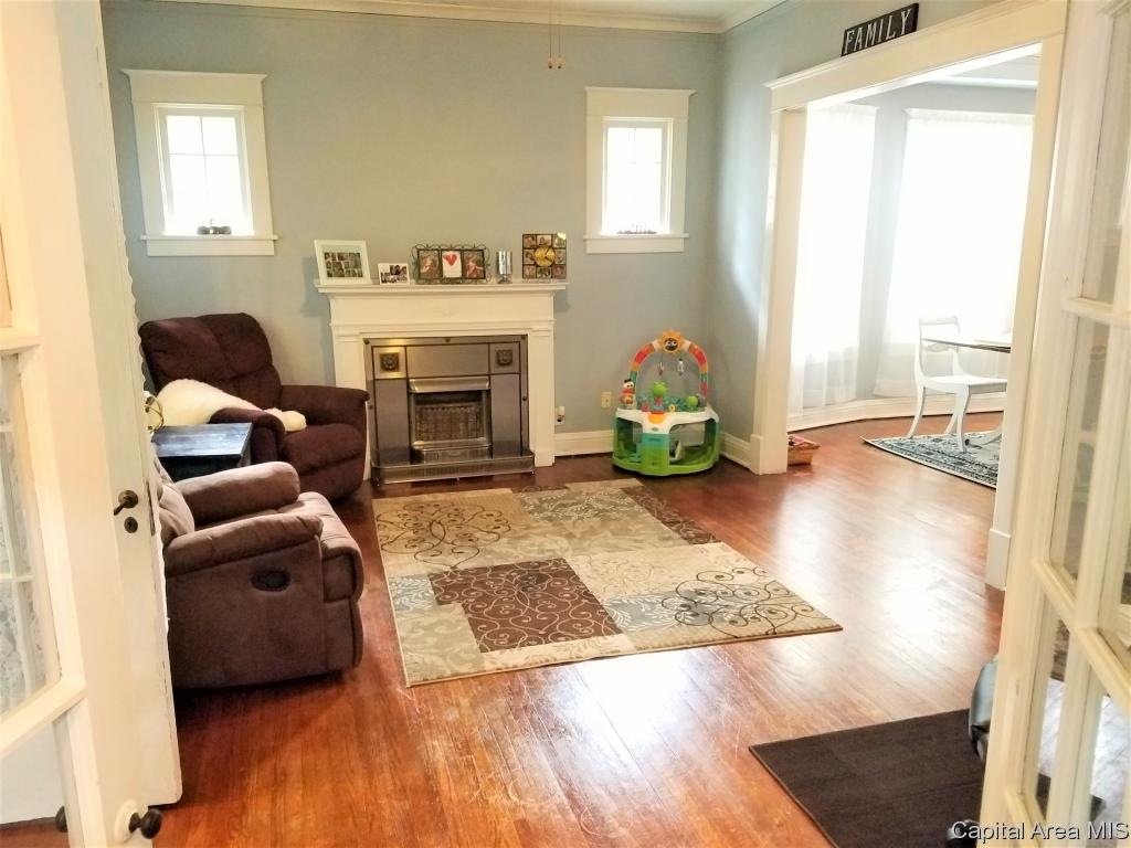 2177 Yale Boulevard Springfield, IL 62703 - Photo 5 of 22