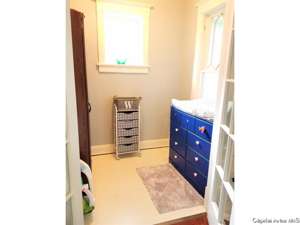 2177 Yale Boulevard Springfield, IL 62703 - Photo 7 of 22