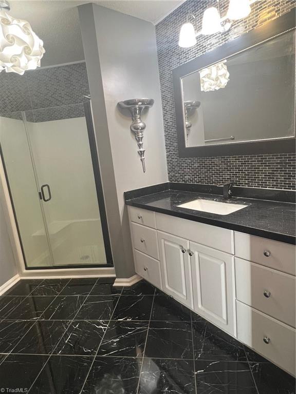 5003 Bass Chapel Road, Unit 3B Greensboro, NC 27455 - Photo 21 of 39 primary bath