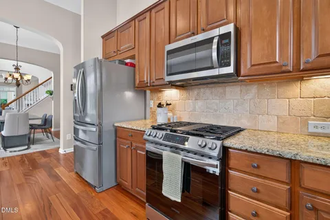 $579,000 | 1060 Kingston Grove Drive, Cary, NC 27519
