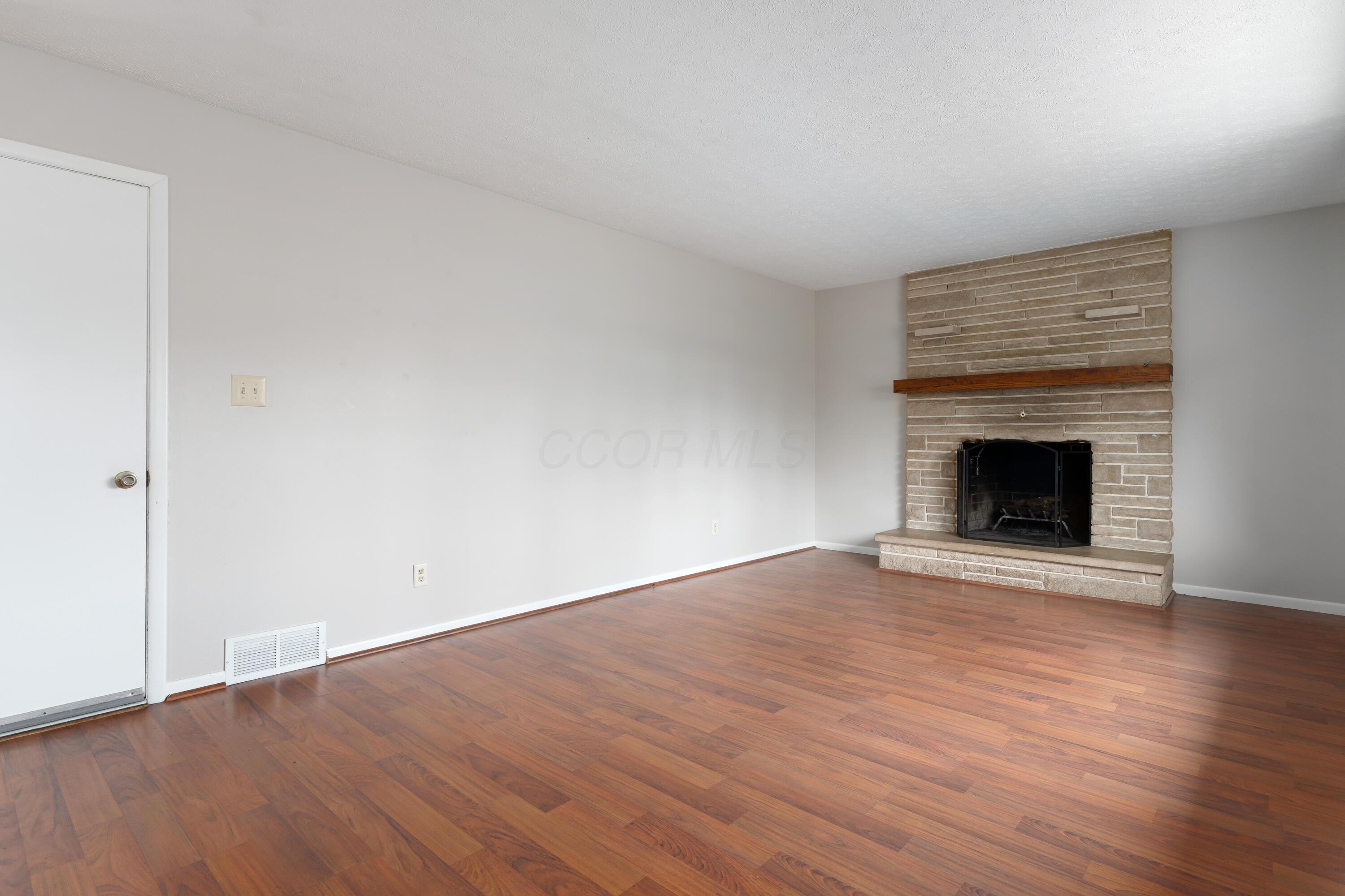 286 Broken Arrow Road Columbus, OH 43230 - Photo 17 of 30 Family Room