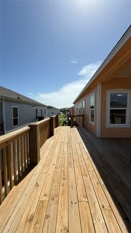 a view of entryway with a door