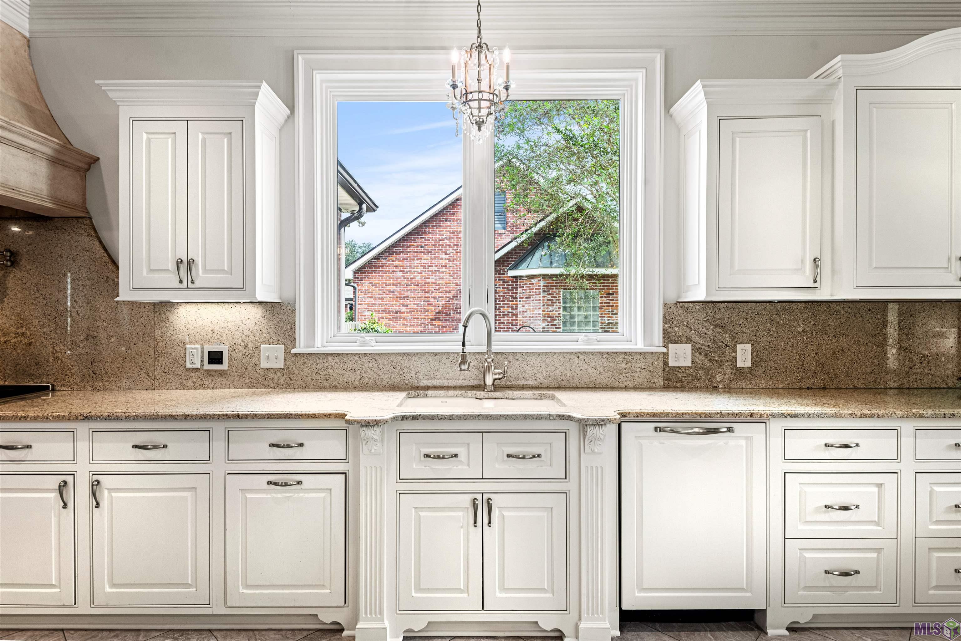 407 Keystone Loop Houma, LA 70360 - Photo 4 of 43