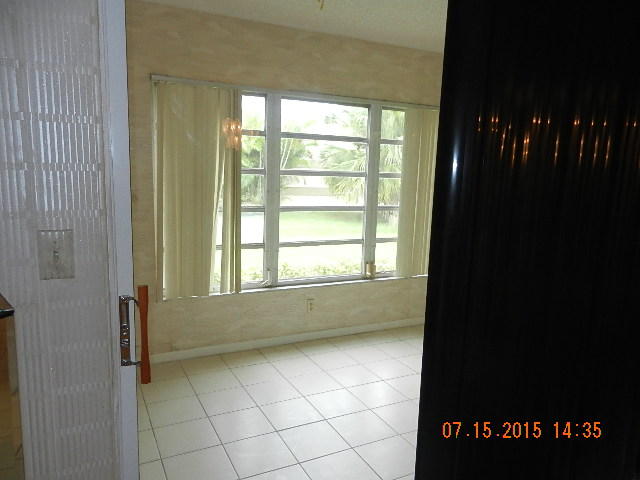 9071 Tracy Court, Unit 4 Boca Raton, FL 33496 - Photo 8 of 37 DSCN1224