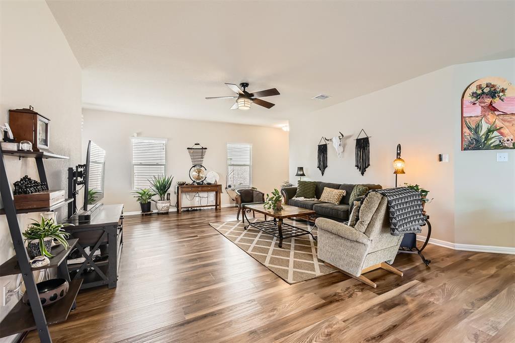 3013 Blantyre Bend Round Rock, TX 78664 - Photo 6 of 20 a living room with furniture and a large window