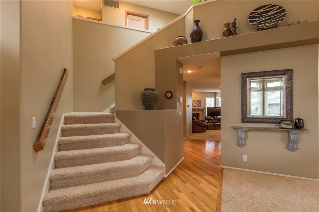 5010 Northeast 18th Court Renton, WA 98059 - Photo 11 of 25 Gallery Image 11