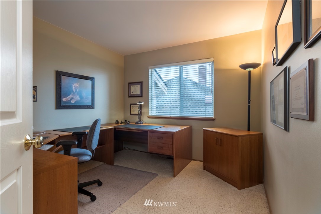 5010 Northeast 18th Court Renton, WA 98059 - Photo 13 of 25 Gallery Image 13
