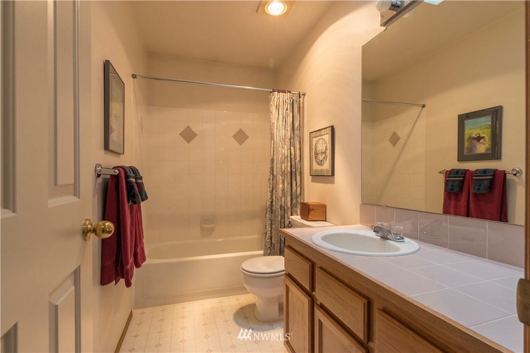 5010 Northeast 18th Court Renton, WA 98059 - Photo 20 of 25 Gallery Image 20