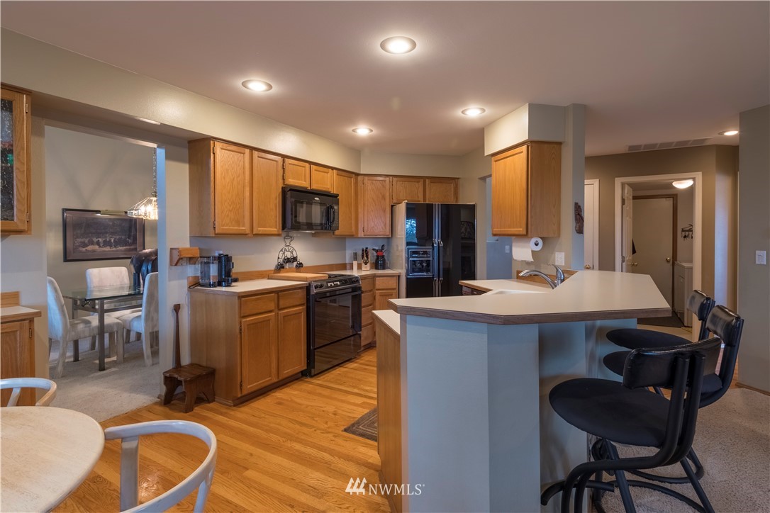 5010 Northeast 18th Court Renton, WA 98059 - Photo 6 of 25 Gallery Image 6