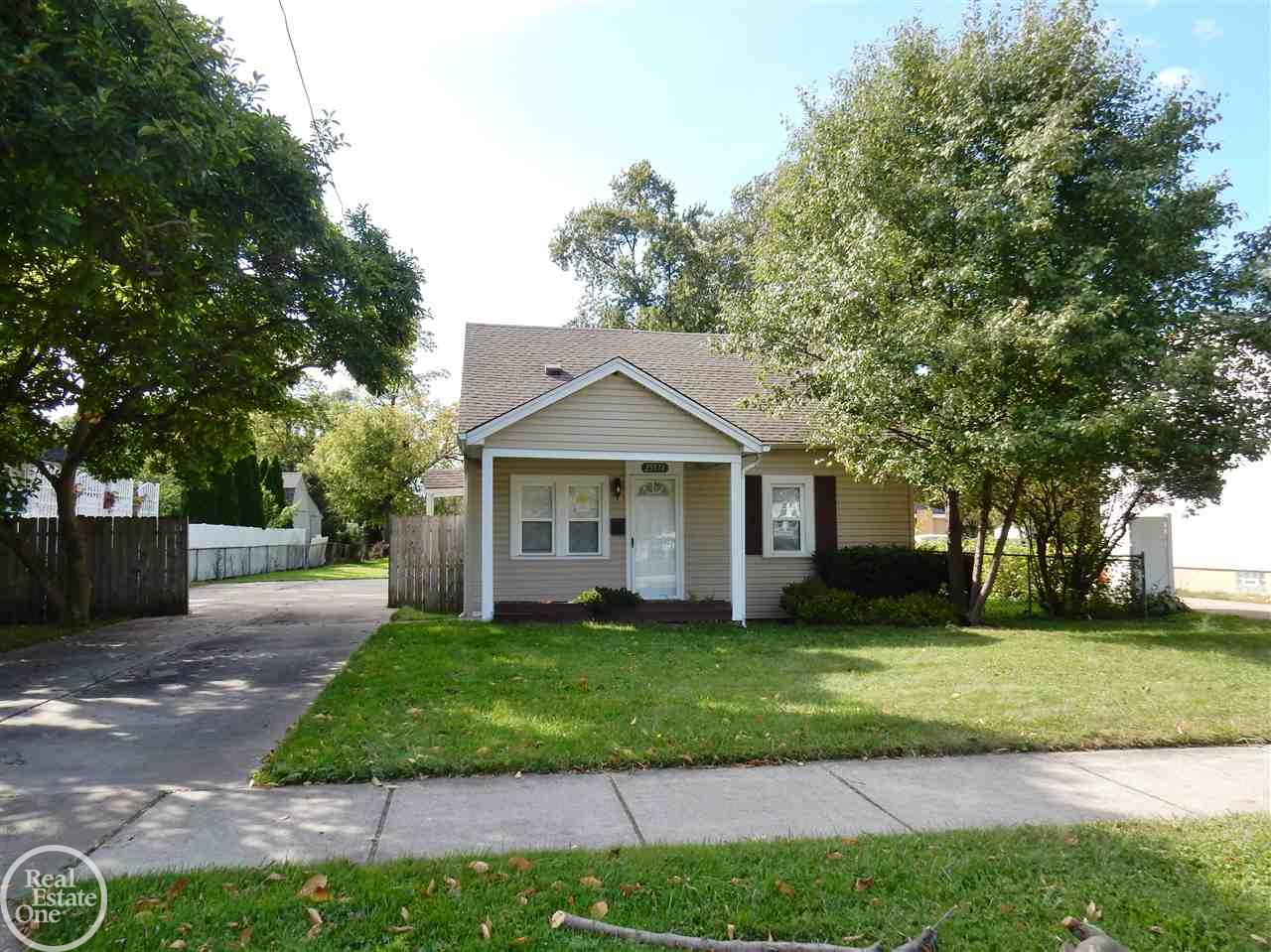 25571 Peter Kaltz Road Warren, MI 48091 - Photo 3 of 35 50027877-2.JPG