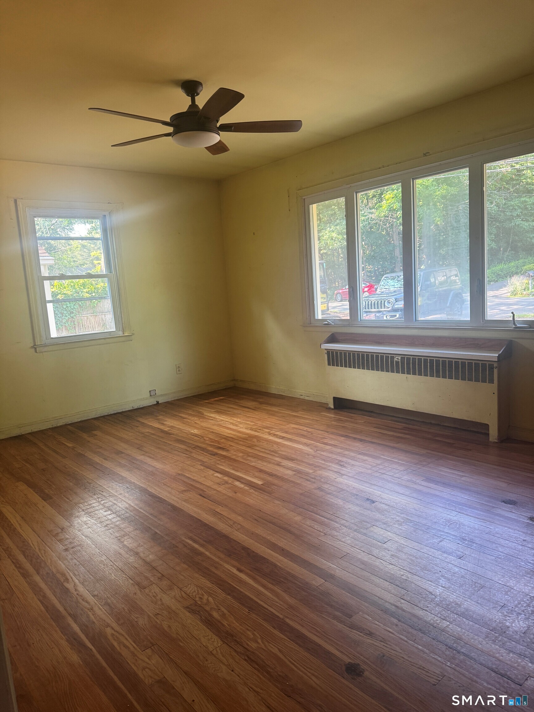 225 Winnepoge Drive Fairfield, CT 06825 - Photo 8 of 11 Gallery Image 8