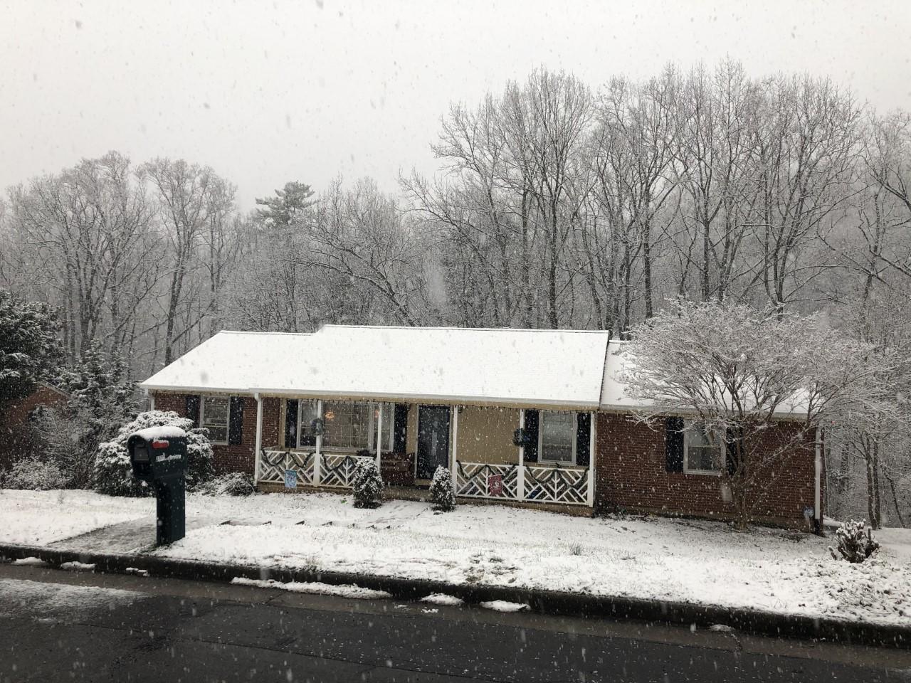 3322 Longhorn Road Roanoke, VA 24018 - Photo 1 of 1 front
