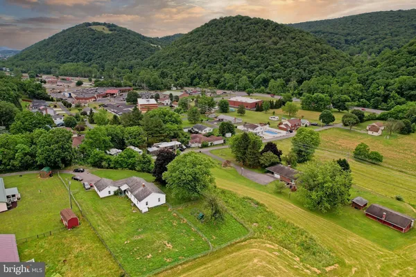 $189,000 | 225 South Valley View Lane, Keyser, WV 26726