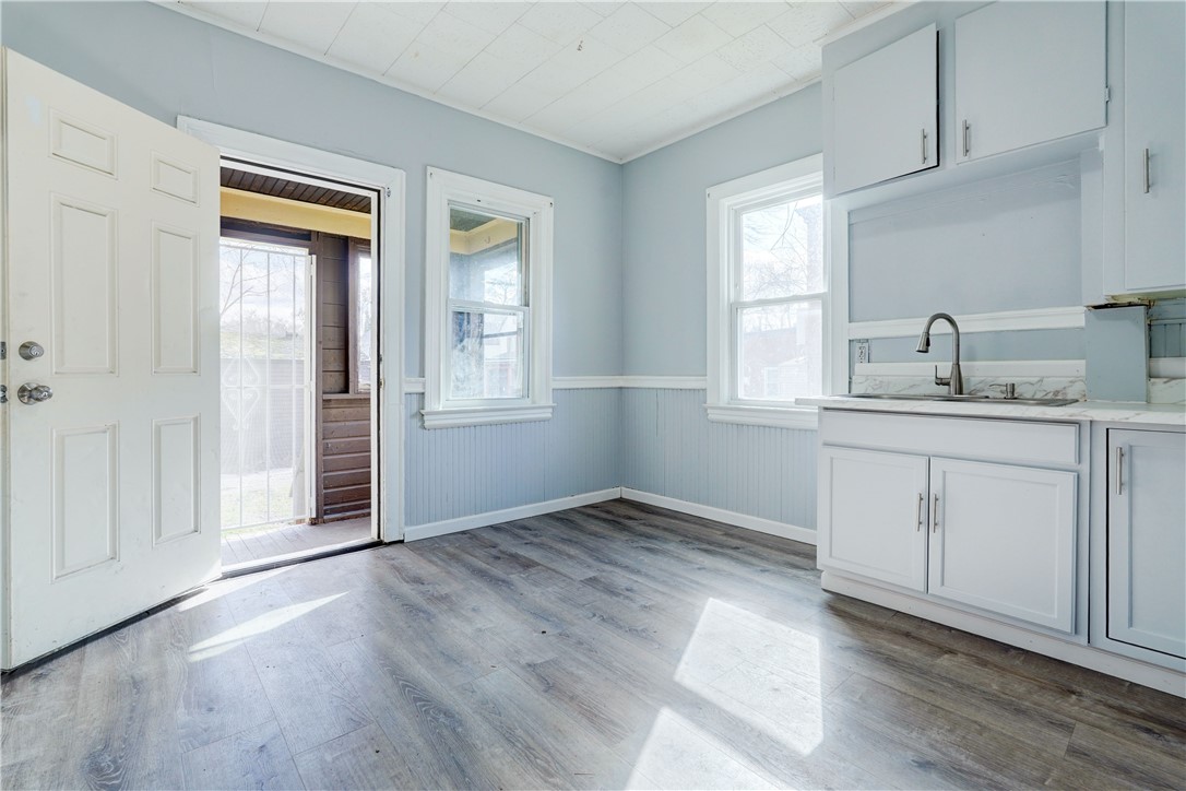459 Parsells Avenue Rochester, NY 14609 - Photo 15 of 29